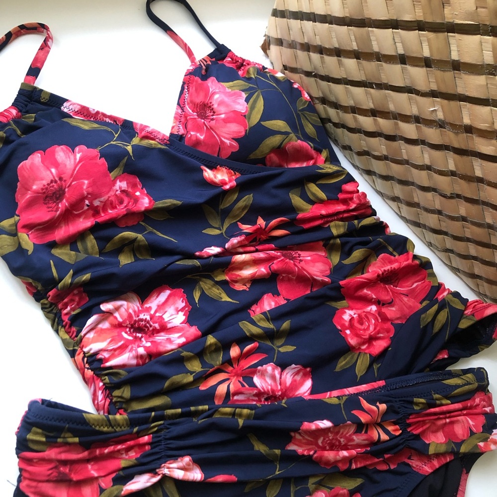 Garnet Hill Ruched Floral Tankini Top 4